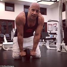 He began his career in 1990 but struggled to gain roles until he wrote, directed, produced, scored, and starred in the short film. ØµÙˆØ± ÙÙŠÙ† Ø¯ÙŠØ²ÙŠÙ„ ÙŠØ­ØªÙÙ„ Ø¨Ù†Ø¬Ø§Ø­ Ø§Ù„Ù†Ø³Ø®Ø© Ø§Ù„Ù‚Ø§Ø¯Ù…Ø© Ù…Ù† Fast And Furious Ù‚Ø¨Ù„ Ø¹Ø±Ø¶Ù‡Ø§ Ù…Ø¬Ù„Ø© Ù‡ÙŠ