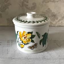 On sale for $15.99 original price $19.99 $ 15.99 $19.99. Portmeirion Botanic Garden Drum Sugar Bowl With Lid Cotton Etsy In 2021 Botanical Gardens Botanical Vintage Tea Sets
