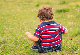Resultado de imagen de niños jugando felices