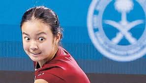 Eala in Jingshan semis