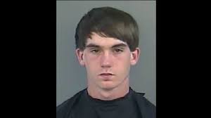 Teen volunteer firefighter admits to setting home