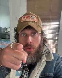 Well now, what have we here? Hear that? No? Me neither… here we ago again  with some announcements from me, Casey Waits! If you missed it, there will  be a limited second