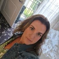 10 "Suzanne Hartmann" profiles