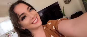 Female housemates in San Diego, CA