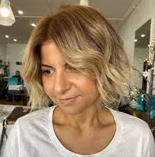 Just browse through the website, pick the picture that you would love to have and choose some great options for short curly hairstyles for your round faces. 28 Flattering Short Hairstyles For Round Face Shapes In 2021