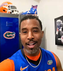 This Saturday evening (5/3/25) Hamp and Jack play at the 205 Bar and Grill  in Victoria, Tx. Com