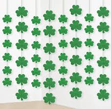 Amazon Com 12pcs St Patrick S Day Shamrock Decorations Lucky Irish Party Hanging Ornaments Garlan St Patrick S Day Decorations Irish Party Ornament Garland