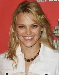 Jessica Gower's Instagram, Twitter & Facebook