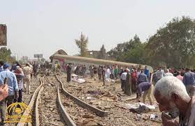 صور أولية لانقلاب قطار قرب مدينة #بنها في منطقة طوخ القليوبية شمال #القاهرة وقال المهندس كامل الوزير، وزير النقل والمواصلات، إنه متوجه الآن إلى مكان حادث قطار طوخ الذي. A7sve4lkw1u1m