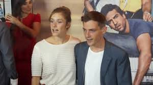 Auf die frage, ob sie sich weitere kinder wünsche, erklärte stein 2017 im interview hitta perfekta miriam stein volker bruch bilder och redaktionellt nyhetsbildmaterial hos getty images. Miriam Stein And Volker Bruch