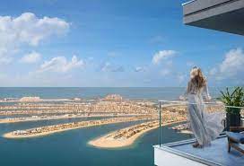 Presenting Beach Isle At Emaar Beachfront A Residential Tower Featuring Beautiful One To Four Bedroom Apartments In 2021 Beachfront Beach Mansion Beachfront Property