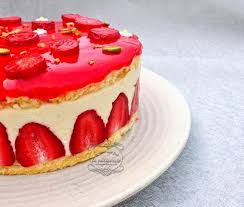 Fraisier Leger A La Pistache Recette Fraisier Recette Gateau Fraise Fraisier