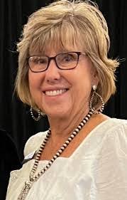 Renee Dove's Instagram, Twitter & Facebook