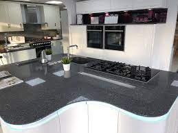 High gloss latte replacement kitchen doors and drawer fronts start at just £2.94. High Gloss Kitchen Cabinets The Pros And Cons New Design Kitchens