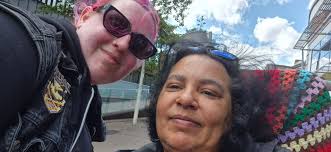 We've just arrived in Lincoln for a festival....have sent before, and will  send again. Would appreciate a lager that's not Stella for me, and non  alcoholic for my mate please. At the