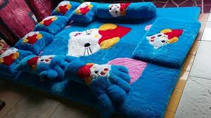 5 pcs bantal 40cm x 40cm. Distributor Karpet Karakter Set Istana Boneka