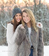 At one of our classes here at ohio valley glass, you will have full reign of the torch while someone guides you thru the process of making beautiful art with glass! Senior Pictures Cincinnati Dayton Ohio These Two Gorgeous High School Seniors Having Fun In Th Sisters Photoshoot Poses Snow Photoshoot Best Friends Shoot