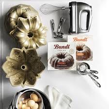 In this section, i'll explain each hand mixer product line, the features and options for each, as well as available colors and pricing. Kitchenaid 9 Speed Professional Hand Mixer Williams Sonoma