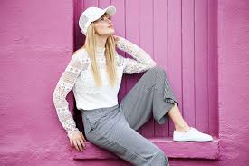 Mir passt sie leider nicht mehr. Graue Hose Richtig Kombinieren Zalando Lounge Magazine