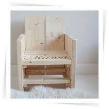 epingle par joke sur jos chaise en bois enfant fauteuil bois idees de meubles