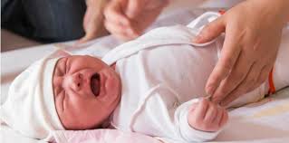 Keluhan demam yang disertai dengan batuk dan hidung tersumbat bisa membuat si kecil tidak nyaman saat tidur. Bayi Sesak Nafas Seperti Ini Gejala Yang Perlu Anda Khawatirkan
