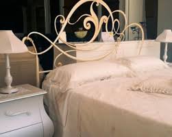 L'outlet giusti portos, del nostro sito, lo puoi comodamente consultare con il tuo smartphone (versione mobile friendly), tablet e computer ottenendo quindi un doppio vantaggio: Camera Giusti Portos Classico Fino Arredamenti