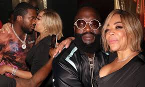 It's perhaps the hallmark of her career, from her early days as a radio that's her brand, and many of her fans love her because of it, not in spite of it. Wendy Williams Shows Off New Short Blonde Hairstyle As She Flirts With Rick Ross And Meek Mill Daily Mail Online