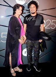 Pix Kangana Shah Rukh Party With Aamir Akshay Rediff Com Movies Papon & shradha mishra music & arranged by sandesh shandilya lyrics: pix kangana shah rukh party with