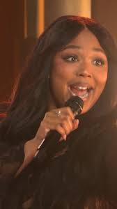 Lizzo and Kelly with an iconic duet 🙌 Songs & Stories with Kelly Clarkson 