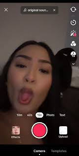 Ebony Guzmán (@ebonyyguzman)