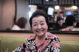 世界最高齢セクシー女優〉小笠原裕子さん（88）はなぜ81歳でセクシー女優になったのか？  「夫からは58歳になるまで毎日求められ…」死別後はスナック遊び、大学生のツバメに1000万円使ったことも… - エキサイトニュース