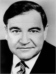 Ike Pappas, a Newsman With a Long Career at CBS, Dies at 75