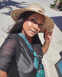 Dominique Carr (@neacolecarr) • Instagram photos and videos