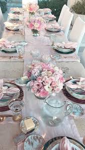 Birthday Dinner Los Angeles Reddit Khloe Kardashian Hosts Lavish Dinner Party To Celebrate Birth Of Kylie Jenner S Baby Dinner Party Decorations Dinner Party Decorations Table Birthday Dinner Party