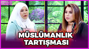 .eşi cumhurbaşkanlığı başdanışmanı danışma meclisi üyesi danışman danıştay başkanı sanat yönetmeni olduğu sinema filmi: 2 Sayfa Programinda Gulay Isik Ve Seher Dilovan Karsi Karsiya Geldi Youtube