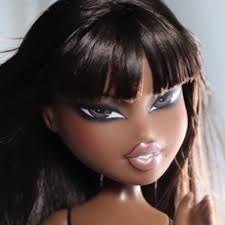 Jace Ross (@hurtslikeheels)