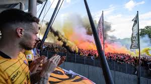 Get the latest dynamo dresden news, scores, stats, standings, rumors, and more from espn. 2 Liga Dynamo Dresden Schockt Nach Abstieg Fans Sind Entsetzt Einfach Nur Erbarmlich Fussball
