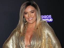 Carolina giraldo navarro (born 14 february 1991), known professionally as karol g (stylized in all caps), is a colombian singer and songwriter.she is predominantly described as a reggaeton and latin trap artist, but has experimented with a variety of other genres including reggae and sertaneja.she is also noted for her prominent female presence in the reggaeton scene. Like A Sexy Cowgirl Karol G Is Seen Wearing Denim Shorts And A White Top The Opinion The State