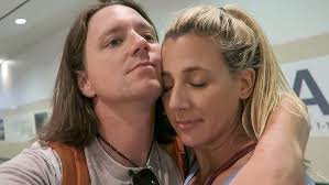 LINDSEY IS GETTING A CHEERLEADER MAKEOVER! (4-12-15) [470]