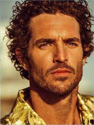 Here Comes The Sun Justice Joslin For Spanish Gq Curly Hair Men Thin Hair Men Spanish Men