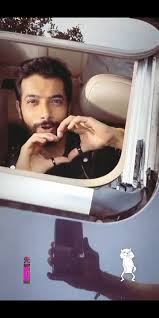 Movie:koochie koochie hota hai producer:karan johar director:tarun mansukhani length:2 minute(s) 23 seconds. Pin By Shabana Khalid On Tellywood In 2021 Sharad Malhotra Kuch Kuch Hota Hai Saba