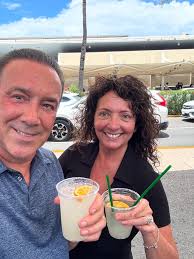 Holly Dowling (@thehollydowling) • Instagram photos and videos