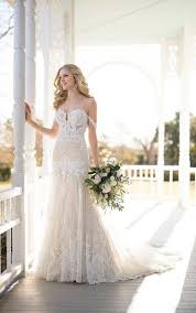 1012 Wedding Dress By Martina Liana A One Of A Kind Style This Wedding Dress With Handcr Martina Liana Wedding Dress Tulle Wedding Dress Wedding Dresses Lace