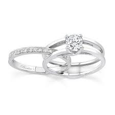 Settings Of Engagement Ring Sets Determine Their Styles Styleskier Com In 2020 Interlocking Wedding Rings Wedding Ring Sets White Gold Diamond Engagement Ring