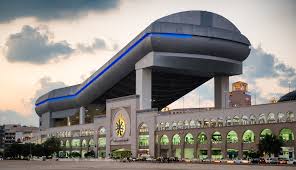 Ski dubai is a part of the mall of the emirates, one of the world's biggest shopping centers. Ski Dubai Ready To Hit The Slopes Insight Guides Blog