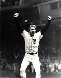 1984 World Series Kirk Gibson Detroit Tigers Home Run Celebration 8x10 Photo Kirk Gibson Detroit Tigers Detroit Tigers Baseball