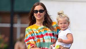 Together the couple is also blessed with a baby daughter named, lea de seine, who was born in los angeles. Irina Shayk Holds Daughter Lea After Custody Agreement With Bradley Cooper Hollywood Life