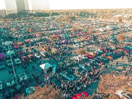 Crazy modded muscle cars send it leaving cars and coffee houston!!! What An Incredible Turnout Houston Coffee And Cars Facebook