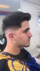 Mid Fade en V . . . ▶️561-707-6728 . . . @hectordaniel_cubabarber01  @danielita_1119 @palmira_barbershop_561 #westpalmbeach  #westpalmbeachhairstylist #lakeworth #lakeworthbeach #lakewoodchurch ...