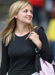 A Cool Stuff Blog On Sports Movies Mobiles News Around World Bill Gates Daughter Rachael Leigh Cook Bill Gates